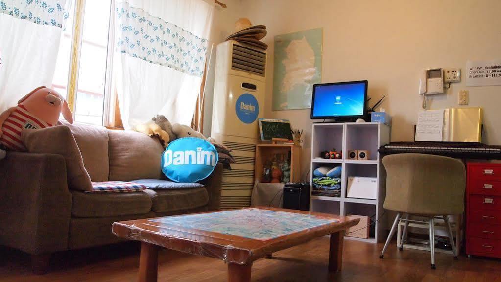 Отель Danim Backpackers Тэгу Экстерьер фото